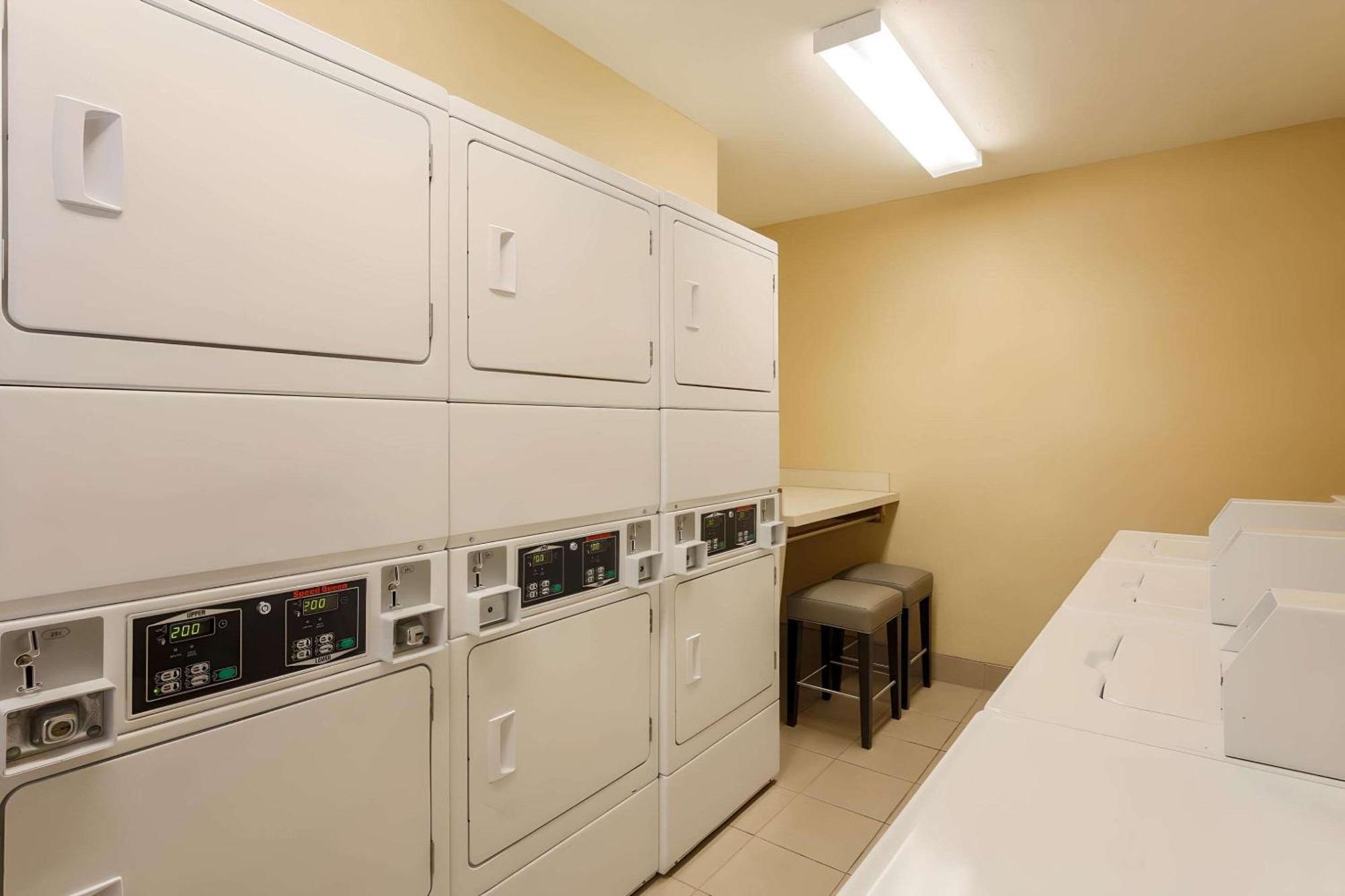 Mainstay Suites St Louis - Galleria Richmond Heights Eksteriør billede