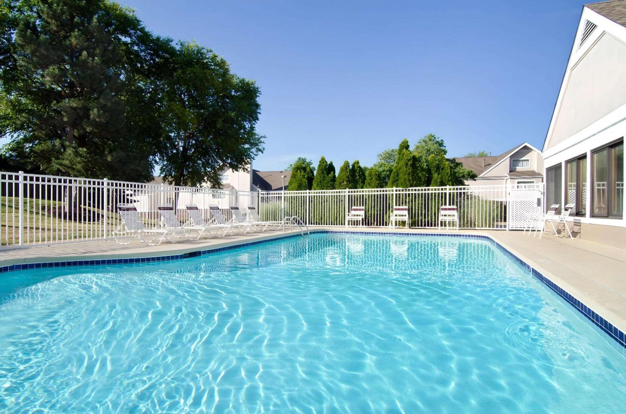 Mainstay Suites St Louis - Galleria Richmond Heights Eksteriør billede