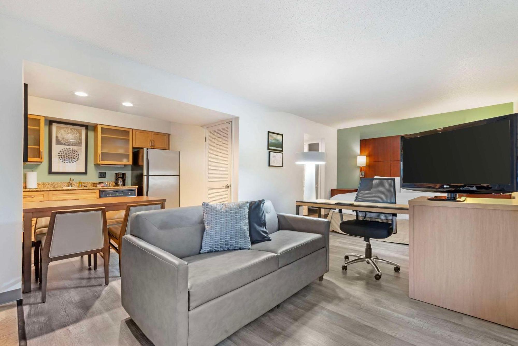 Mainstay Suites St Louis - Galleria Richmond Heights Eksteriør billede