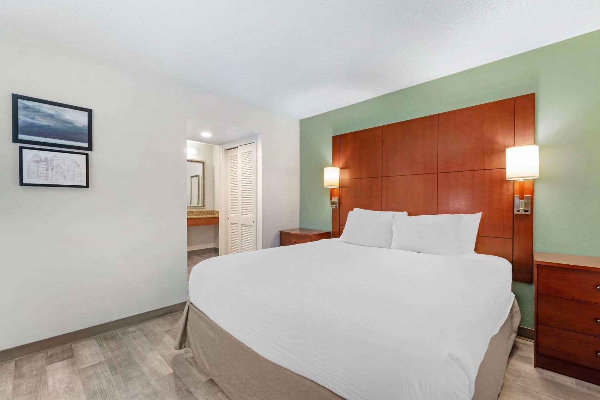 Mainstay Suites St Louis - Galleria Richmond Heights Eksteriør billede